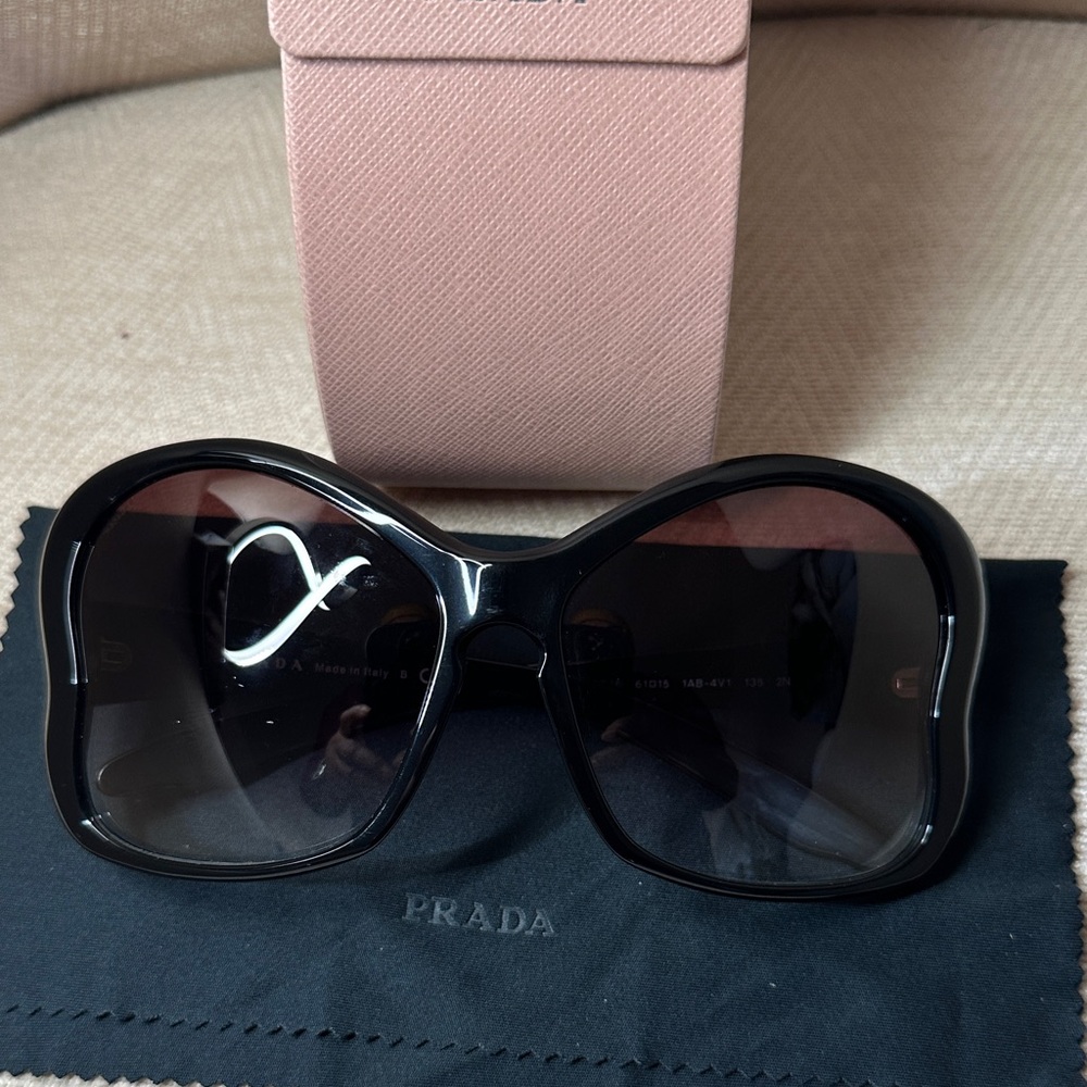 Prada Oversized Black Sunglasses - Picture 4 of 10